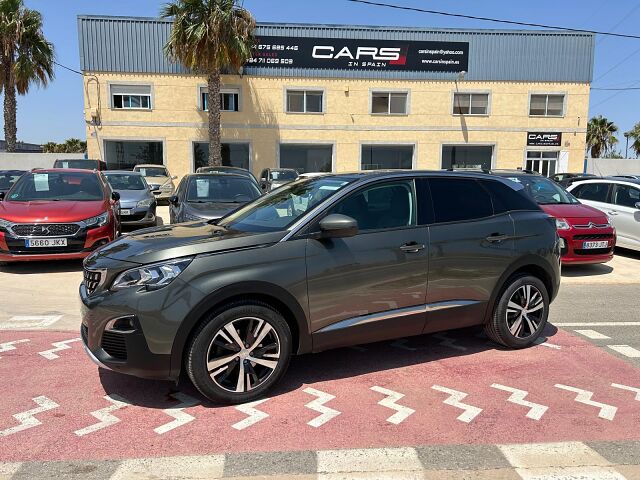 PEUGEOT 3008 ALLURE 1.2 E-THP AUTO SPANISH LHD IN SPAIN 62000 MILES SUPER 2017